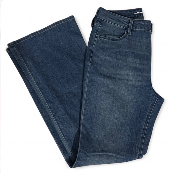 NWOT Old Navy Women's High Rise Wow Flare Jeans - Picture 3 of 4